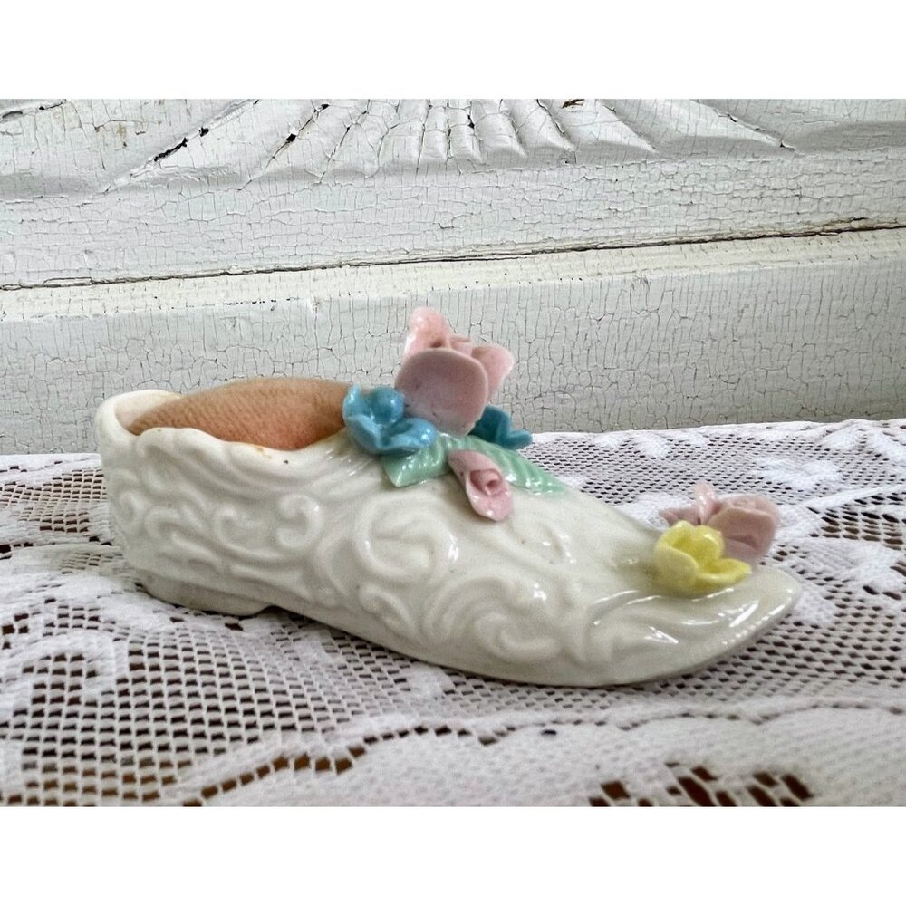 Vintage 1950s Porcelain Victorian Shoe Pin Cushion Flowers Cottage core
